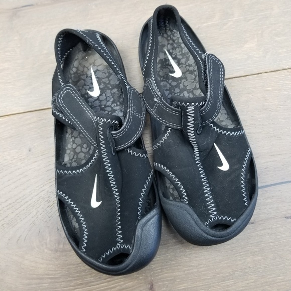 nike velcro strap sandals